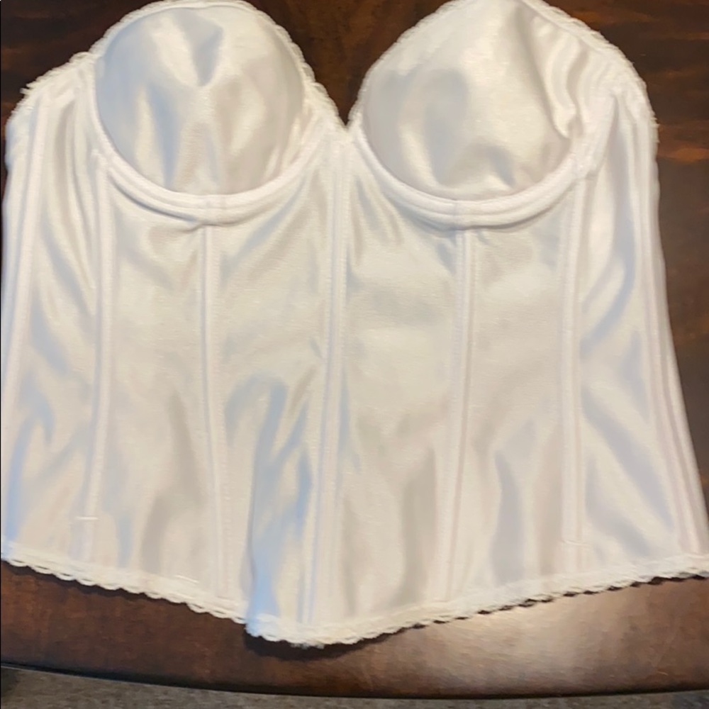 Strapless bustier bra